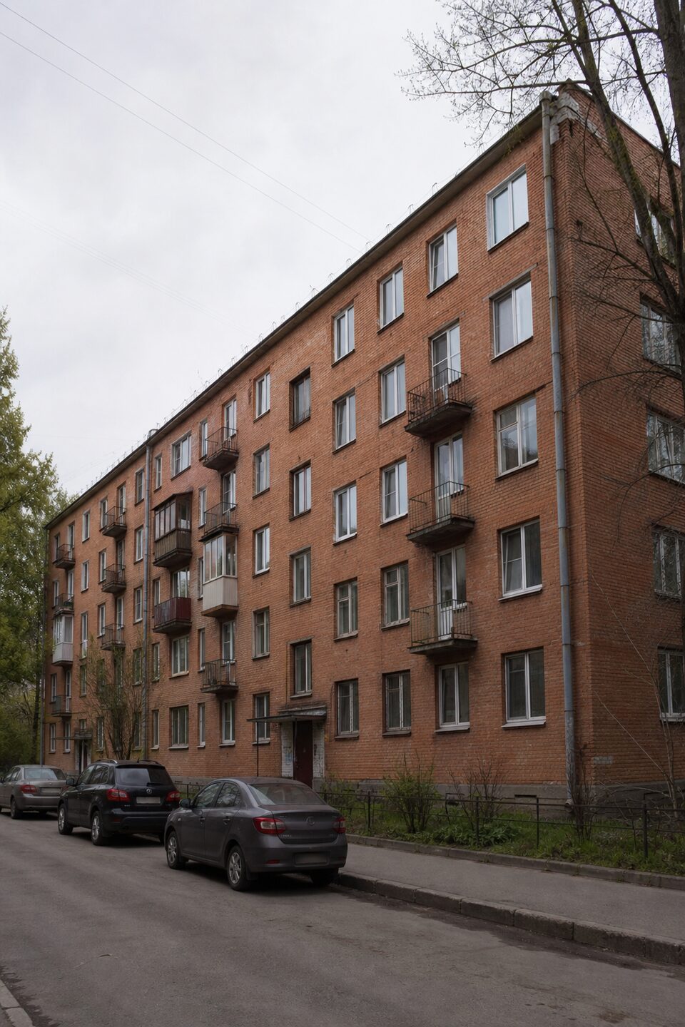 Пример дома 528 серии в Санкт-Петербурге
